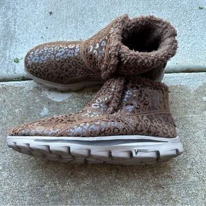 Womens Skechers Warm Fuzzy Boots